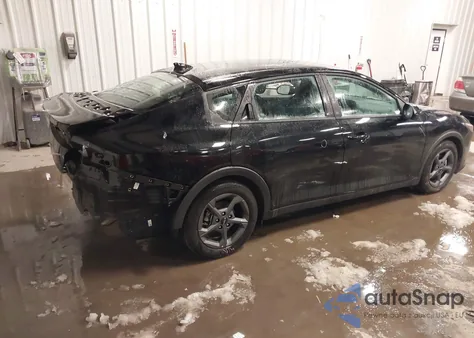 2025 Kia K4 Lxs z USA, uszkodzony, nr VIN 3KPFT4DE4SE036590